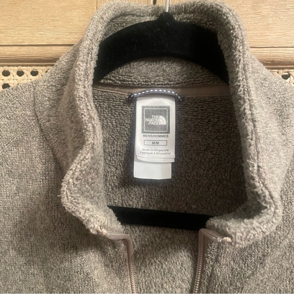 The North Face Tan 1/4 Zip Micro Fleece Pullover Jacket Men's Size M - Picture 3 of 11
